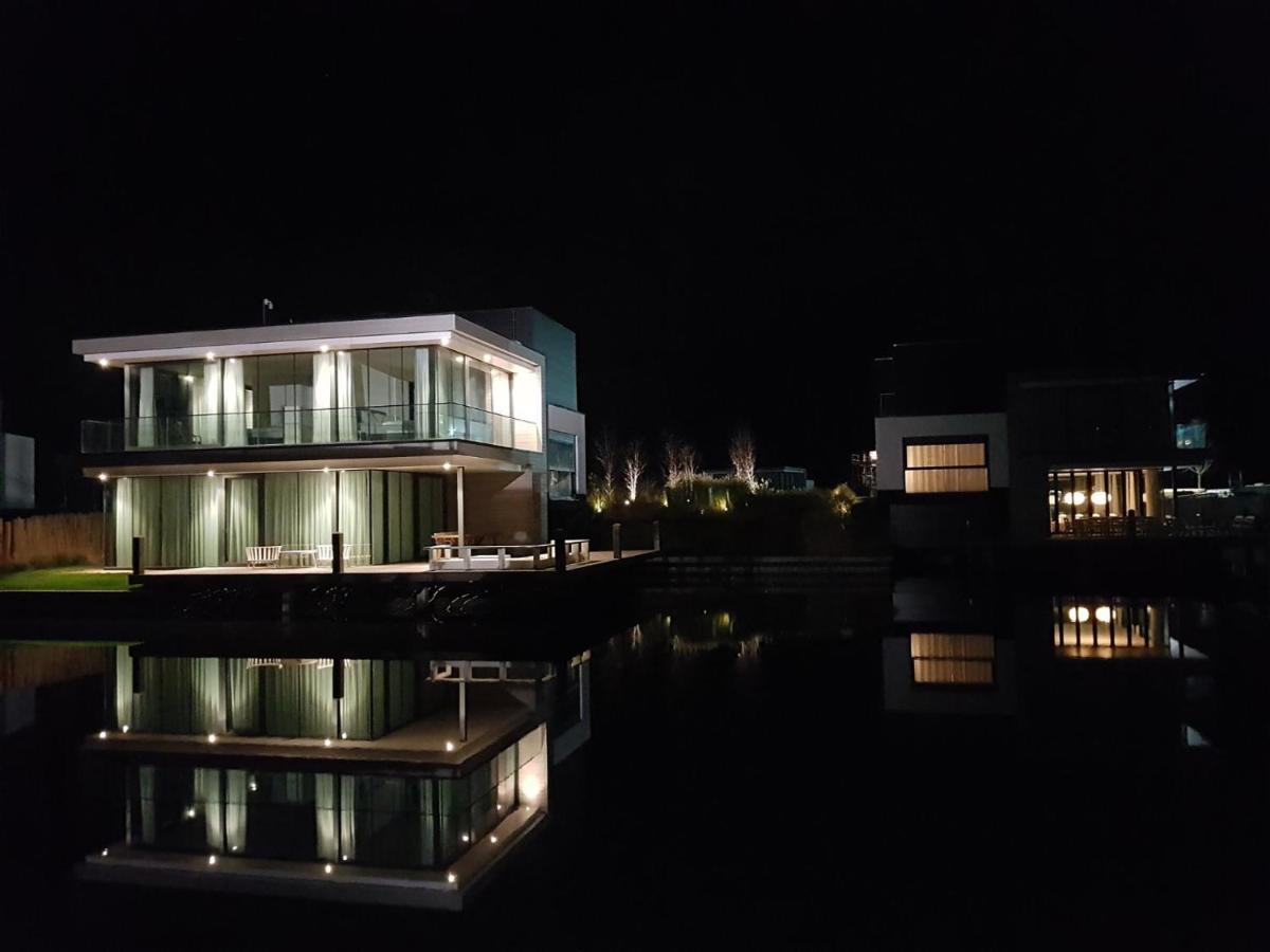 Lake House With Dock At Lake Veere, Zeeland Арнемёйден Экстерьер фото