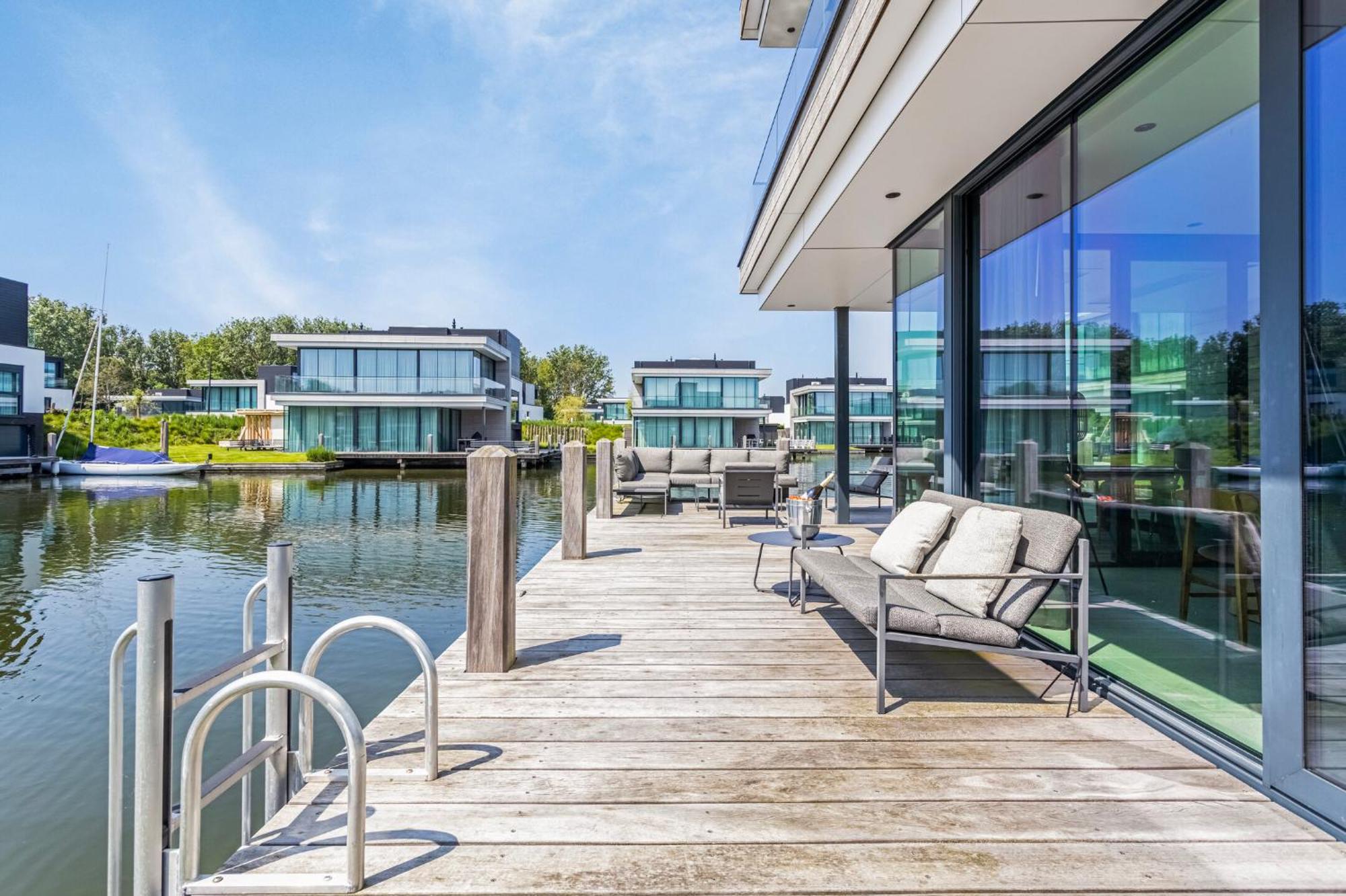 Lake House With Dock At Lake Veere, Zeeland Арнемёйден Экстерьер фото