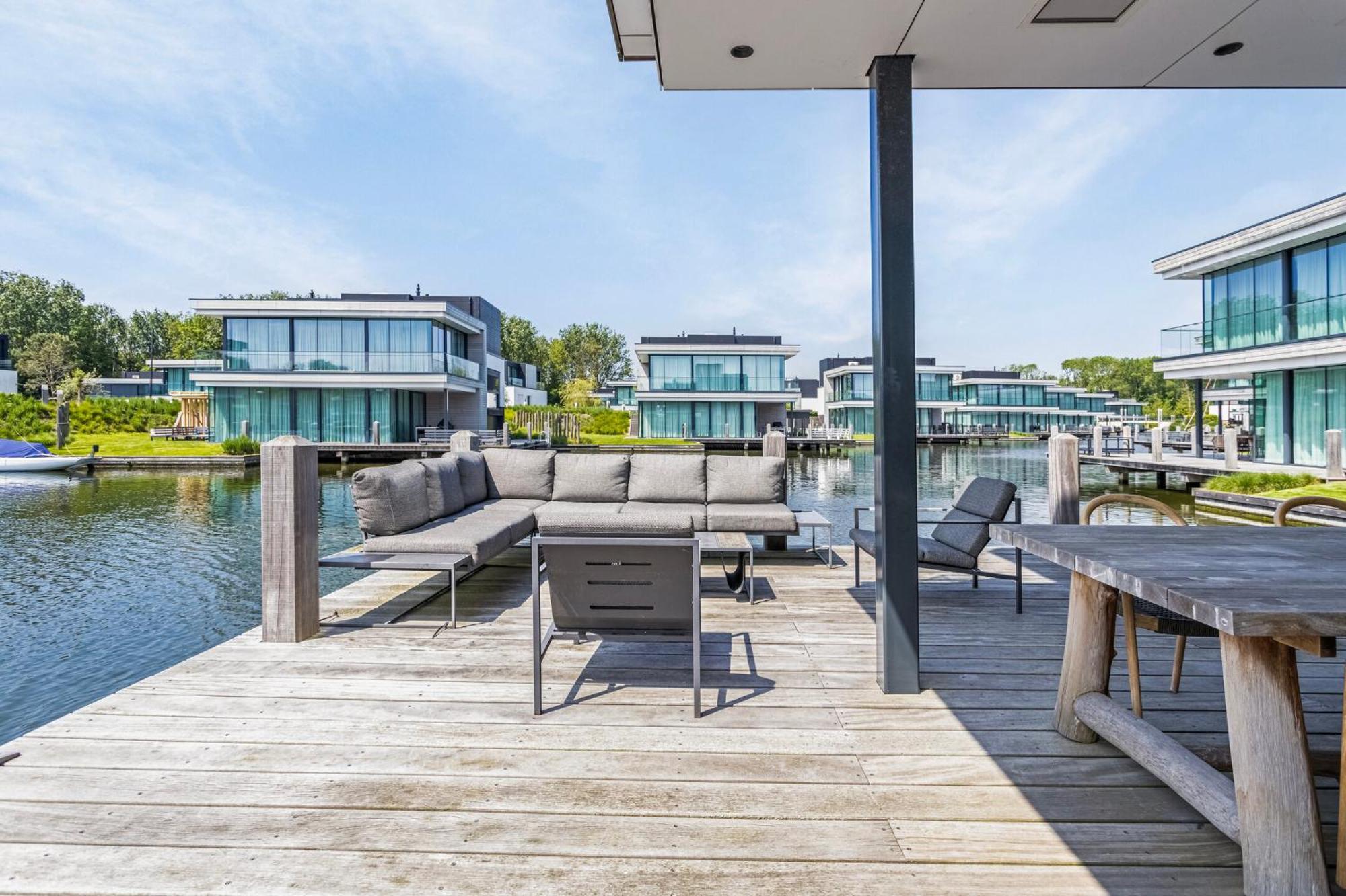 Lake House With Dock At Lake Veere, Zeeland Арнемёйден Экстерьер фото